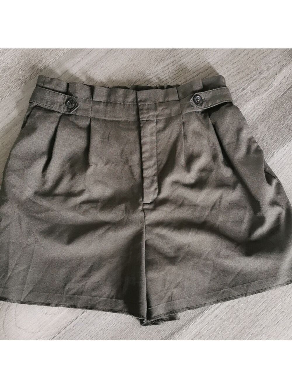 Banana Republic women's shorts. Size 14. EUC